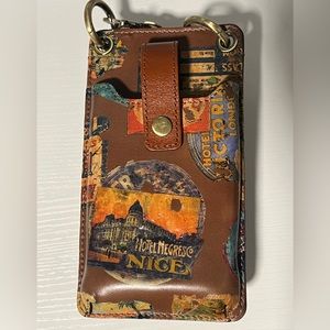 Patricia Nash-Crossbody Phone Case
Vintage Travel Sticker-Like New, Lightly Used